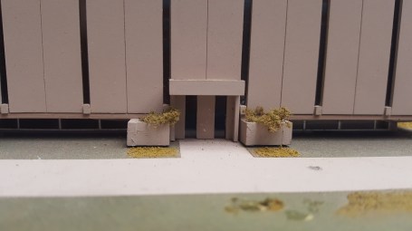 tutt model side entrance